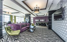 Holiday Inn Express & Suites Charleston Arpt-Conv Ctr Area By Ihg